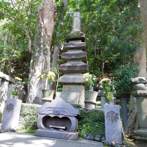鎌倉の源頼朝の墓