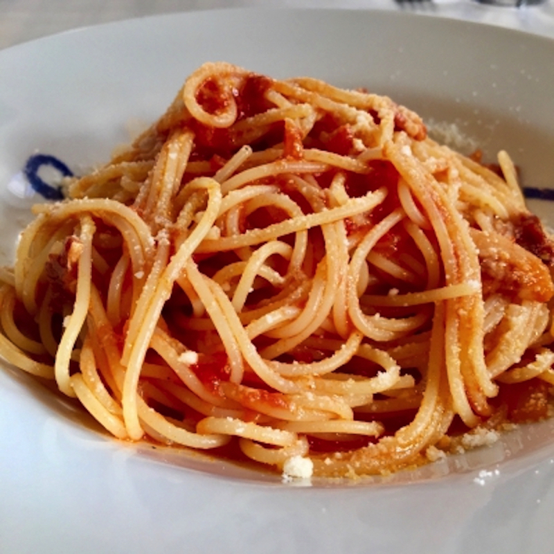 タベルナロンディーノのトマトパスタ