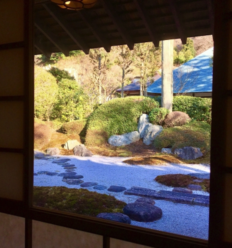 喜泉庵の窓から見る風景