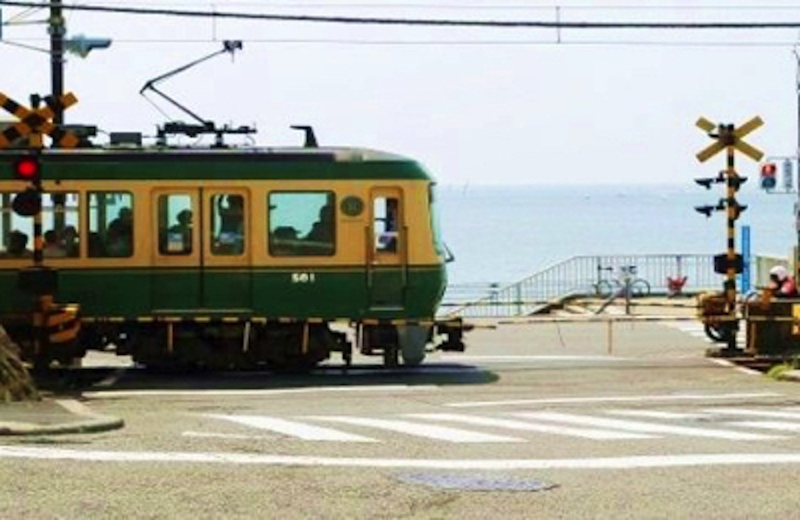 江ノ電に乗る